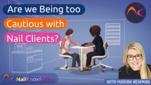 Chúng ta có quá thận trọng với khách hàng làm móng không?